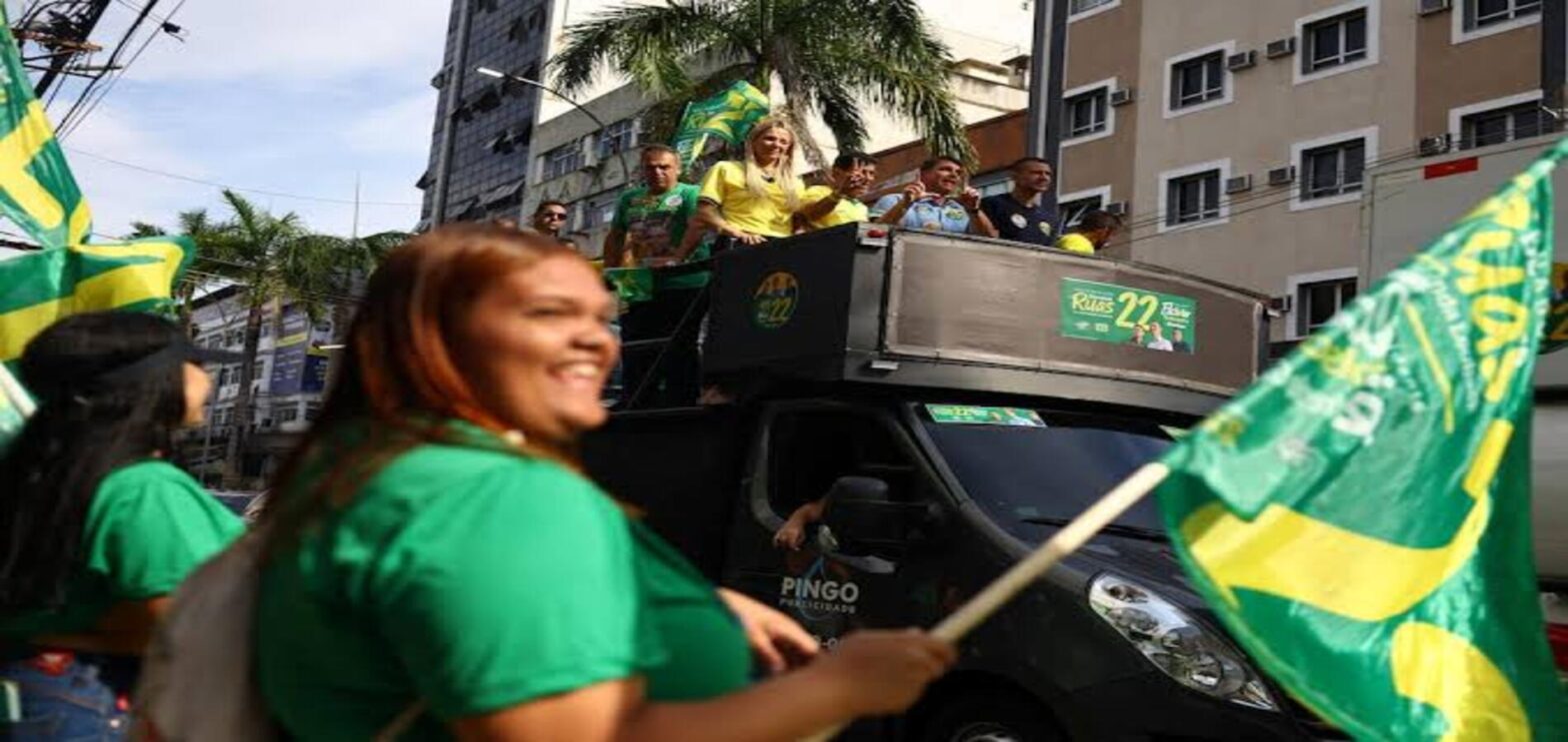 Brazil election 2026 featuring Lula and Flávio Bolsonaro facing fiscal challenges