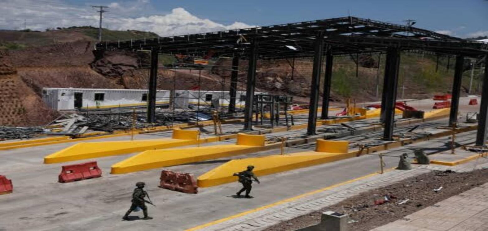 Colombia car bomb attack at a toll plaza in southwest Colombia