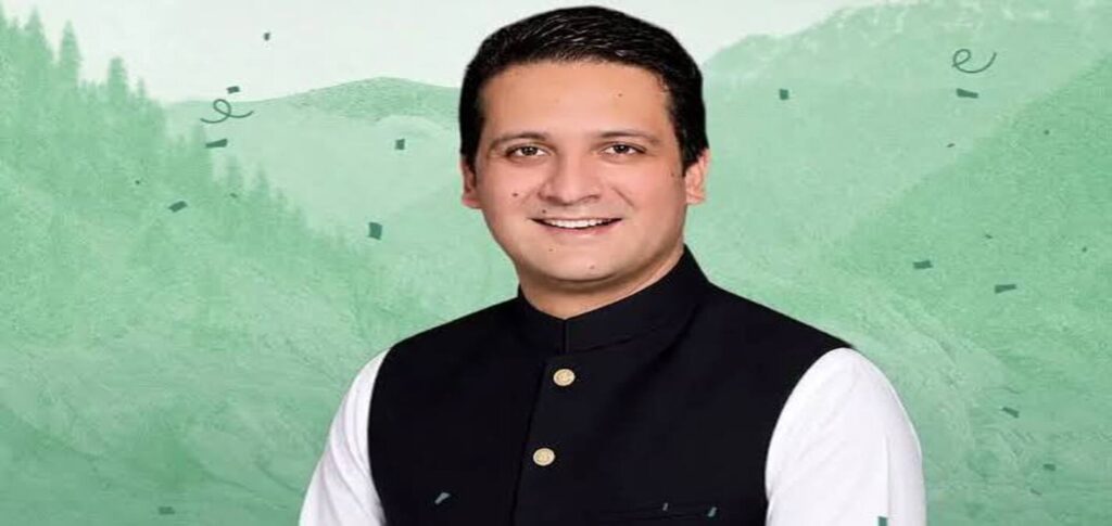 Iftikhar Gillani elected as AJK prime minister after winning 30 votes