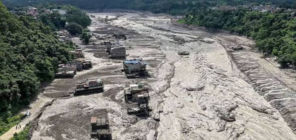 Rescue teams search for missing British tourists after Nepal floods