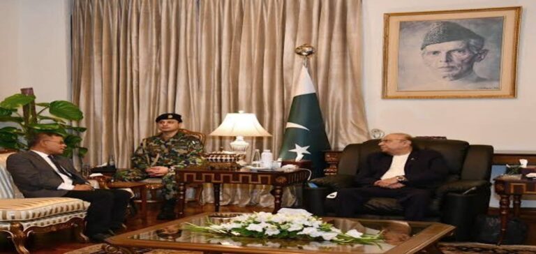 Pakistan-Malaysia cooperation discussed by President Zardari