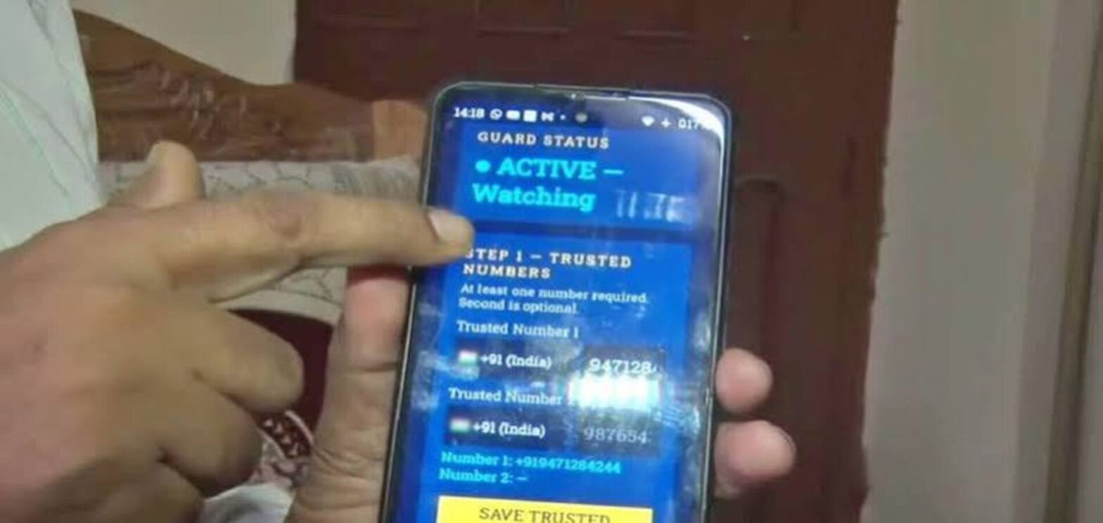 65-year-old Indian man Ravi Nandan Sahay develops a stolen phone tracking app