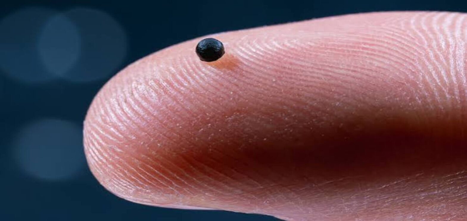 Tiny CiliaVine medical robot designed to deliver drugs and capture cancer cells inside blood vessels