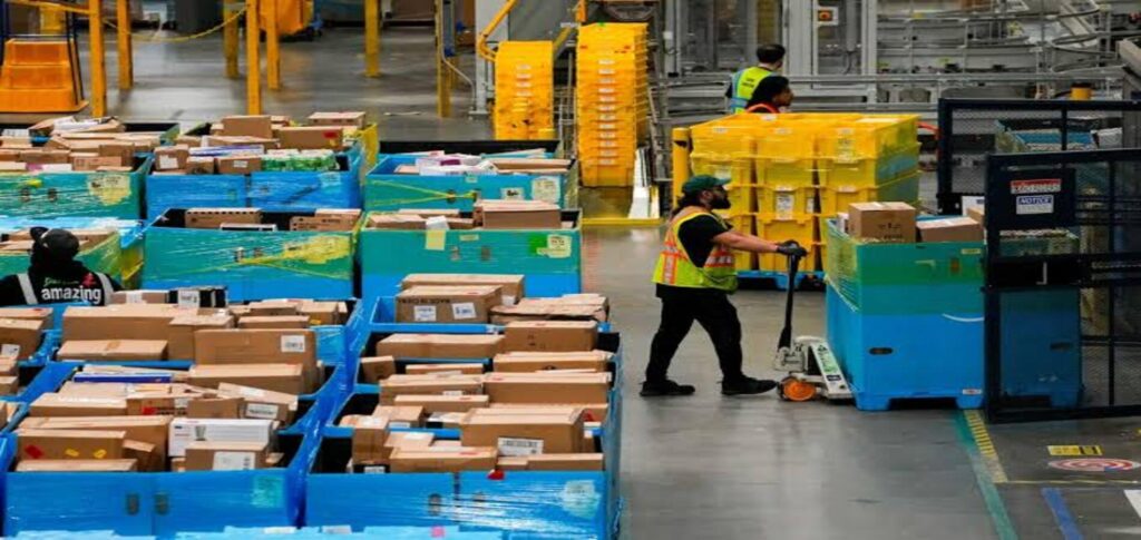 Amazon raises minimum hourly pay to $20 for eligible US operations workers