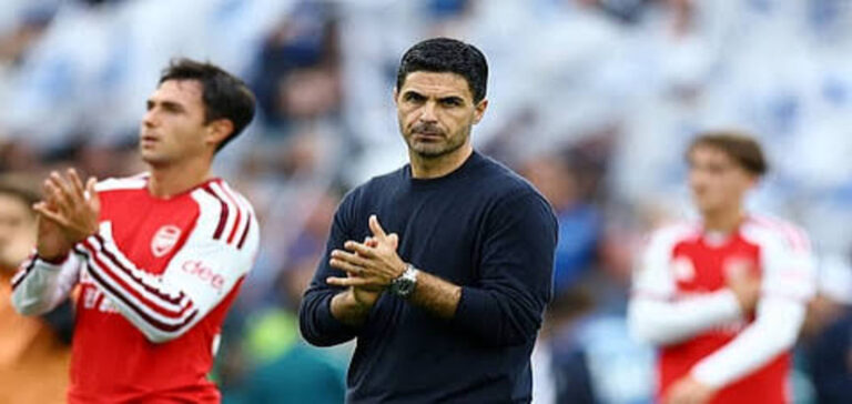 Mikel Arteta reacts after Arsenal's 3-0 defeat to Brighton.