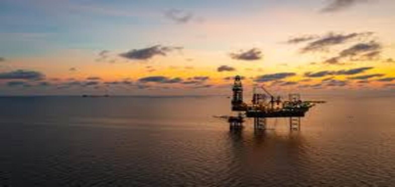 Oil tanker ships near the Strait of Hormuz amid rising US-Iran tensions