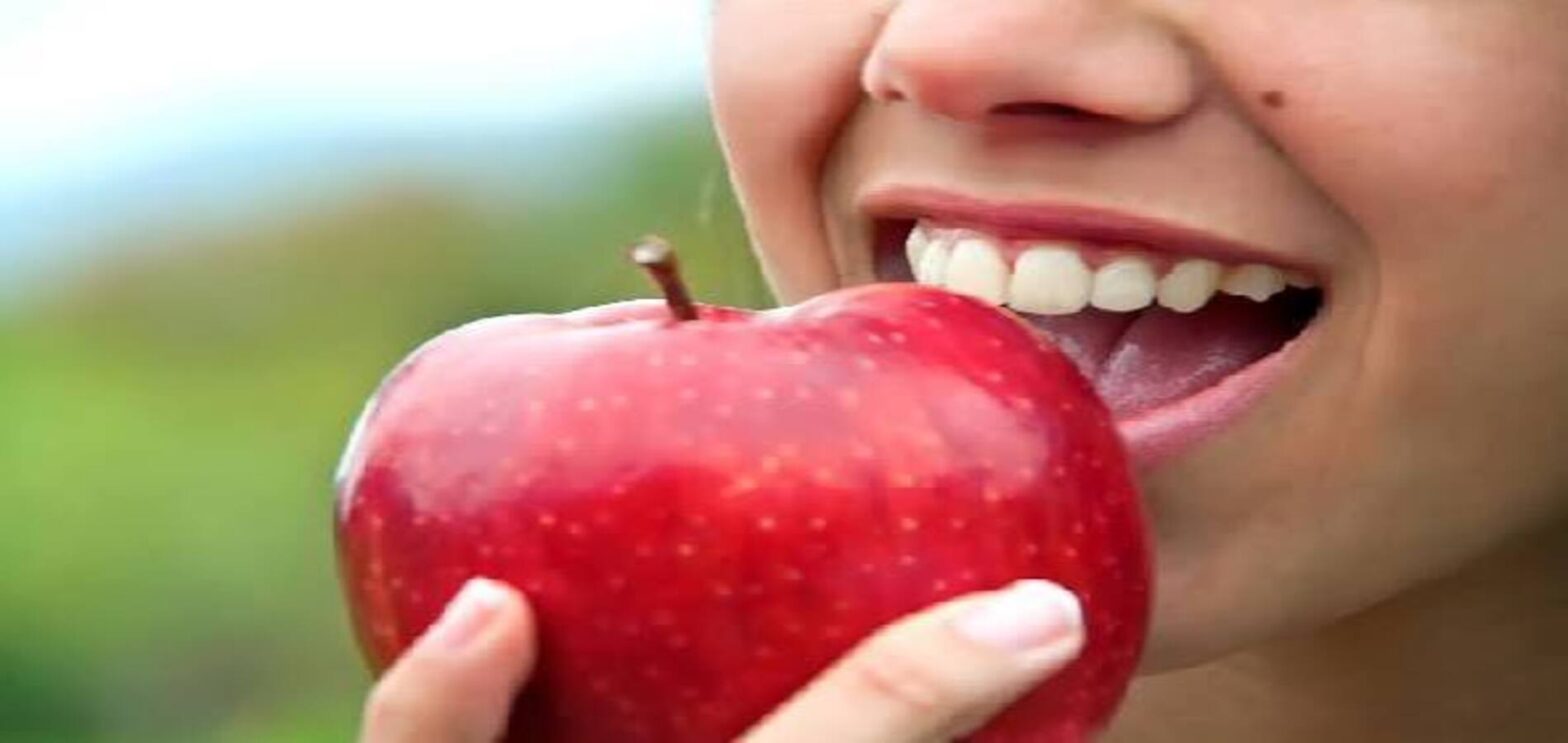 Foods that support a healthy oral microbiome and beneficial mouth bacteria