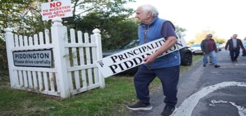 Piddington residents protest against proposed asylum accommodation at MoD Bicester