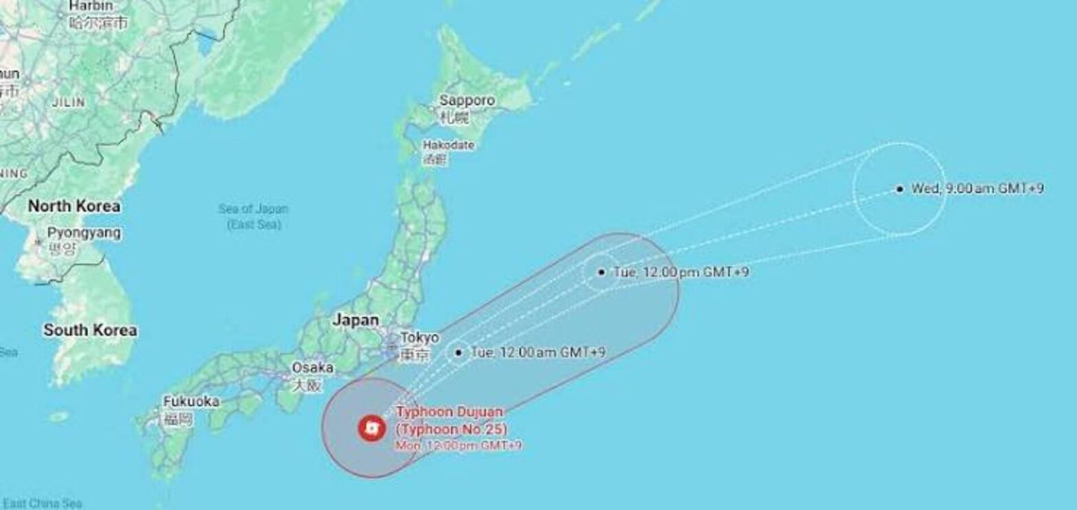 Typhoon Dujuan Japan causes flight cancellations, train disruptions and heavy rain
