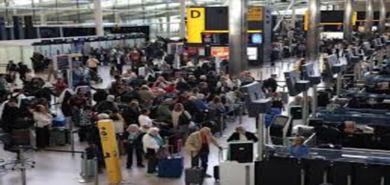 Air traffic control failure UK causes flight delays at Manchester, Glasgow and Belfast airports