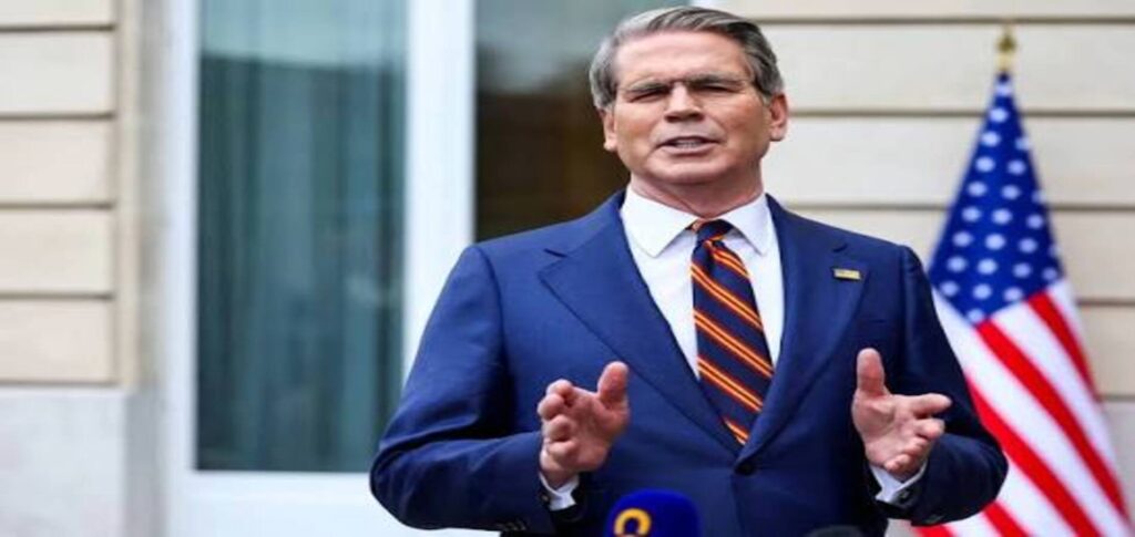 US pressure on Iran targets Iranian banks and airlines